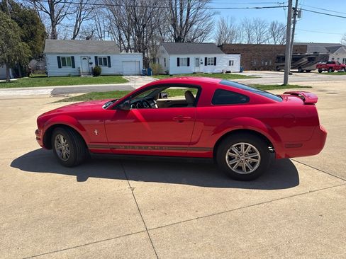 Used 2006 Ford Mustang Coupe image 5