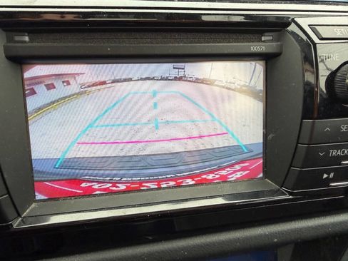 Used 2016 Toyota Corolla S image 23