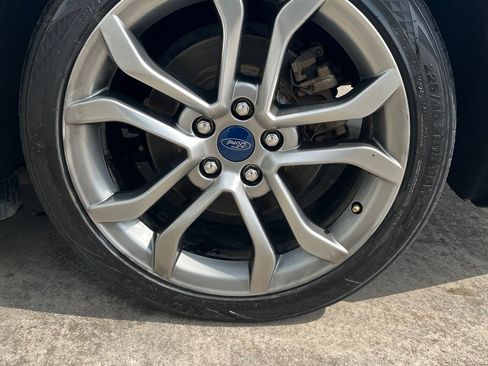 Used 2019 Ford Fusion Titanium FWD image 25