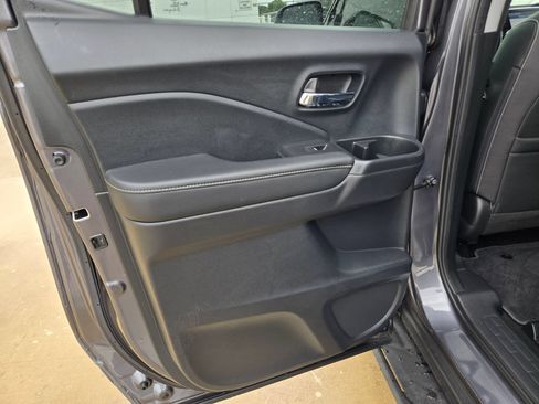 Used 2023 Honda Ridgeline RTL-E image 22