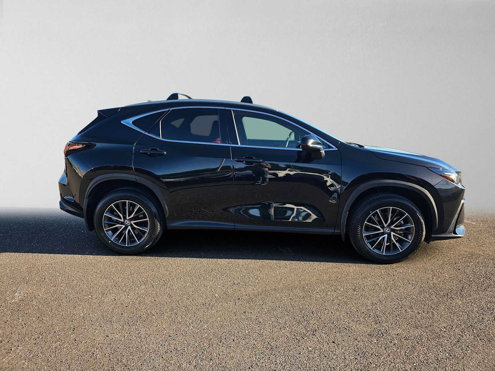 Used 2024 Lexus NX 350h AWD image 2