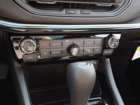 New 2026 Jeep Compass Limited w/ Sun, Sound & Navigation Group image 13