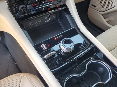 Certified 2023 Jeep Grand Cherokee 4WD 4xe w/ Luxury Tech Group II image 24