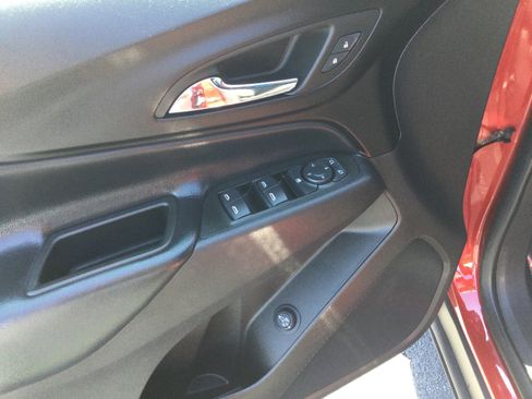 Used 2023 Chevrolet Equinox LT image 15