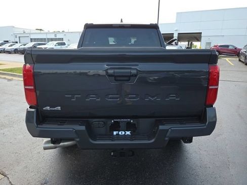 Used 2026 Toyota Tacoma SR5 AWD/4WD image 7