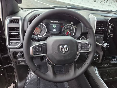 New 2026 RAM 1500 4x4 Crew Cab image 11