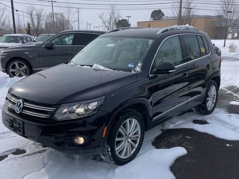 Used 2016 Volkswagen Tiguan SE image 1
