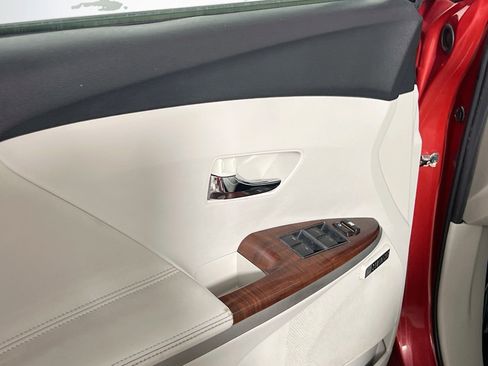 Used 2010 Toyota Venza AWD image 17