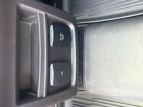 Used 2017 Ford Edge Titanium w/ Equipment Group 301A AWD/4WD image 37