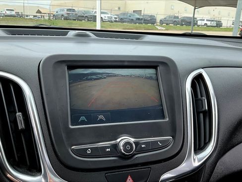 Used 2018 Chevrolet Equinox LT FWD image 23