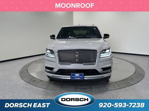 Used 2021 Lincoln Navigator Reserve image 3