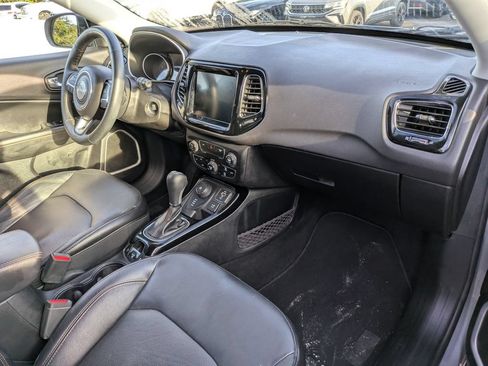 Used 2017 Jeep Compass Limited w/ Trailer Tow Group AWD/4WD image 4