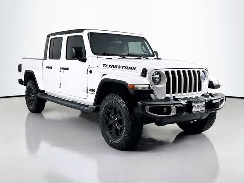 Used 2021 Jeep Gladiator Sport AWD/4WD image 3