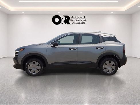 Used 2025 Nissan Kicks S AWD/4WD image 3