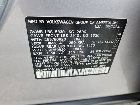 Used 2025 Volkswagen Atlas SE image 19