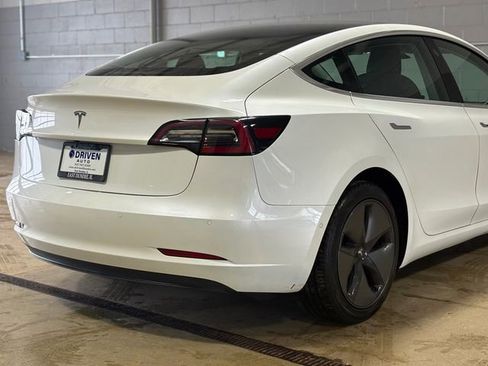 Used 2020 Tesla Model 3 Standard Range Plus image 11