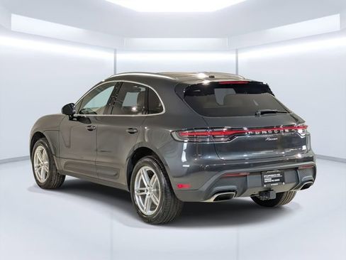 Certified 2025 Porsche Macan image 7