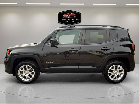 Used 2021 Jeep Renegade Latitude w/ Convenience Group AWD/4WD image 2