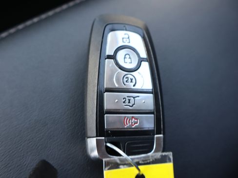 Used 2022 Ford Explorer XLT w/ Equipment Group 202A image 34