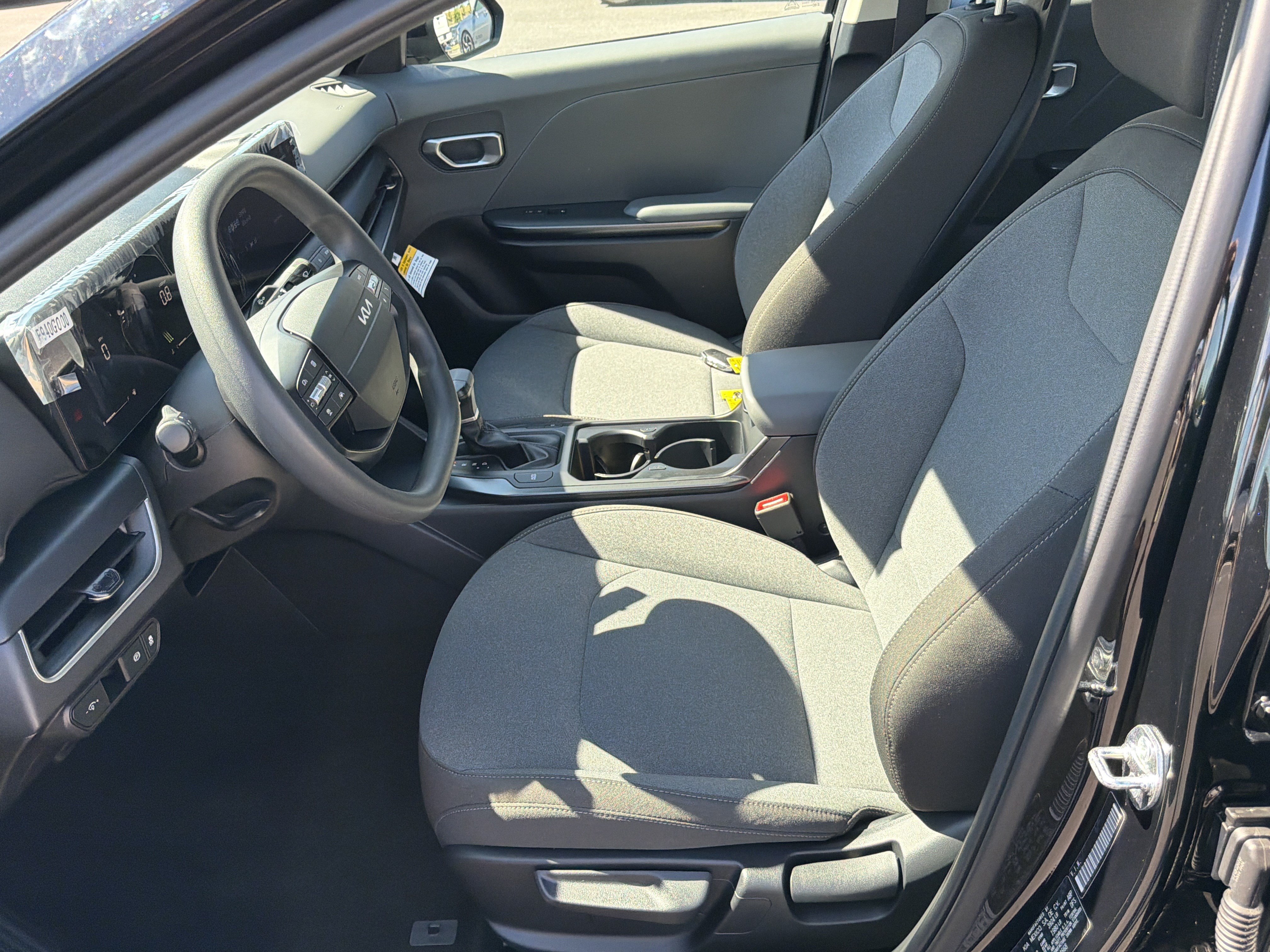 Used 2025 Kia K4 FWD image 9