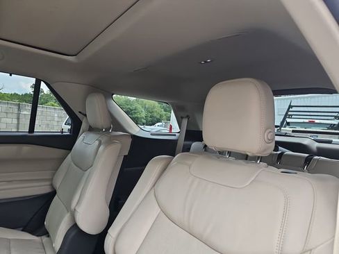 Certified 2020 Ford Explorer Platinum w/ Premium Technology Package AWD/4WD image 15