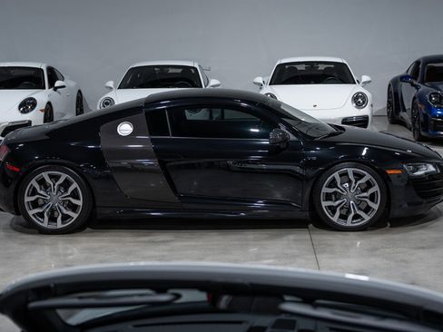 Used 2011 Audi R8 V10 AWD/4WD image 7