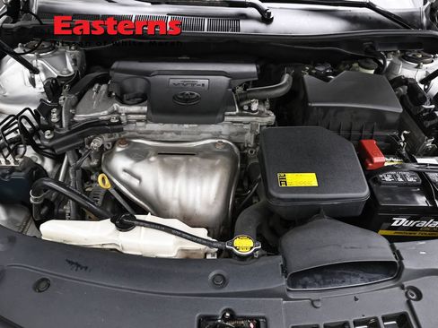 Used 2014 Toyota Camry SE FWD image 7