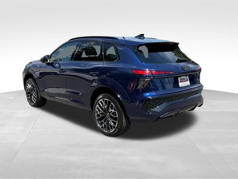New 2026 Audi Q3 quattro 2.0T AWD/4WD image 5