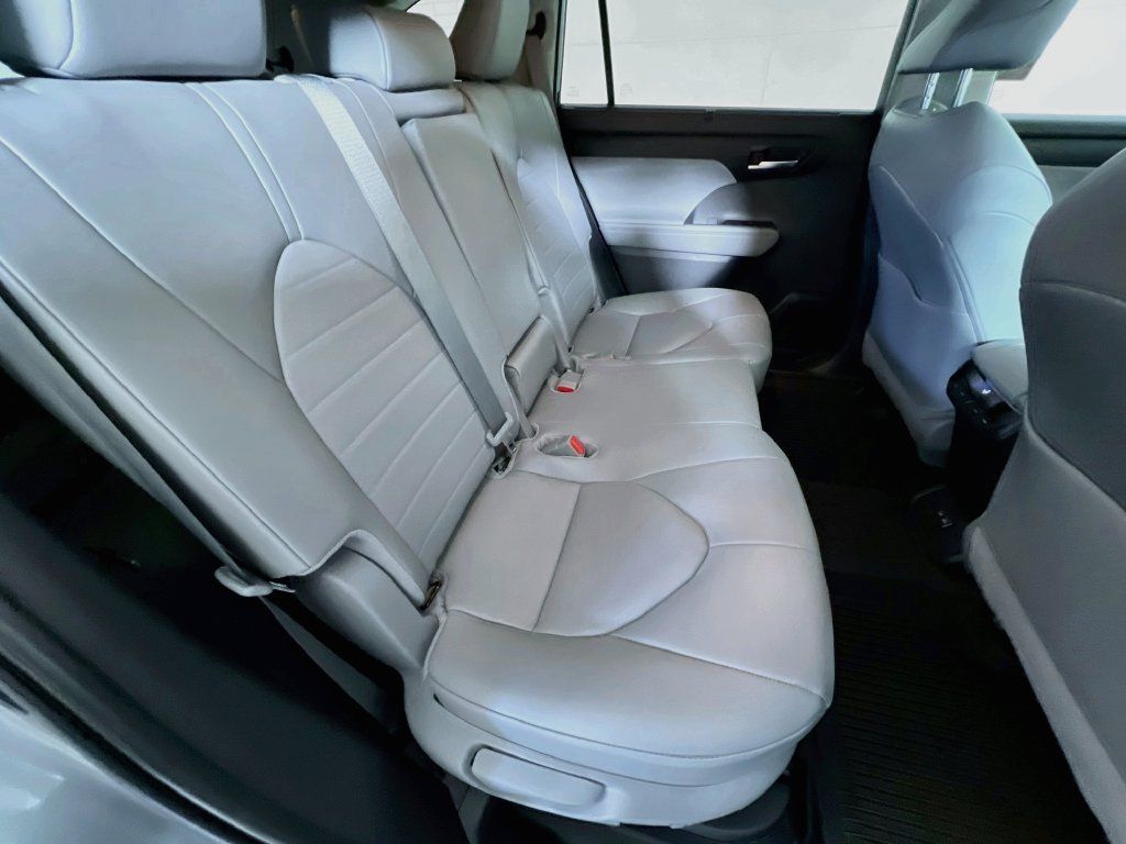 Certified 2026 Toyota Highlander XLE AWD/4WD image 26