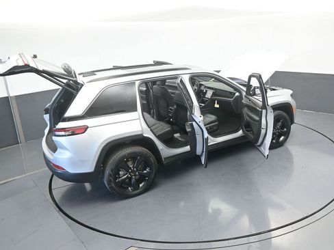 New 2026 Jeep Grand Cherokee Limited w/ Limited Altitude Package RWD image 63