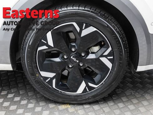 Used 2023 Kia Niro Wave image 32