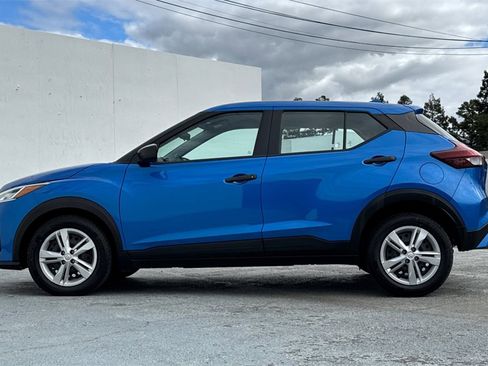 Used 2023 Nissan Kicks S image 7