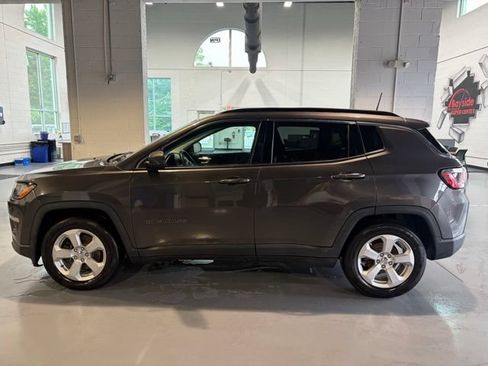 Used 2019 Jeep Compass Latitude FWD image 28