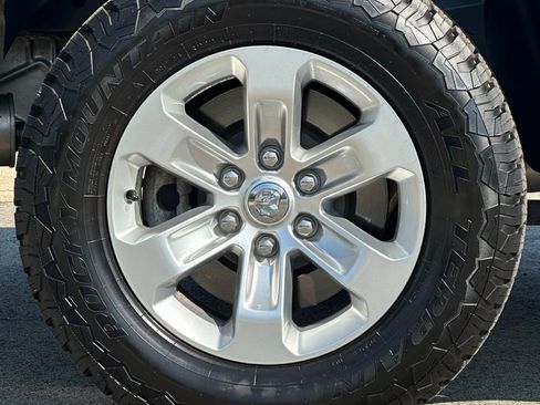 Used 2024 RAM 1500 Laramie image 11