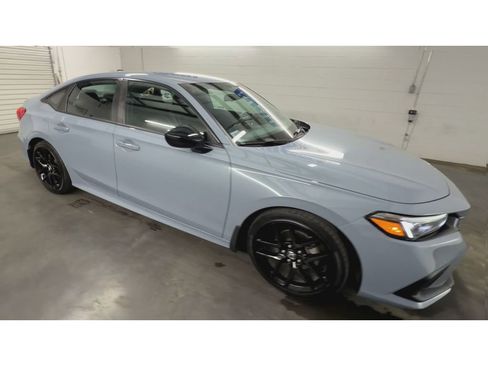 Used 2024 Honda Civic Sport image 2