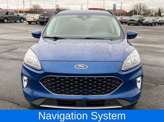Used 2022 Ford Escape Titanium video 2