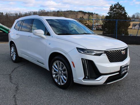 Used 2020 Cadillac XT6 Premium Luxury image 2