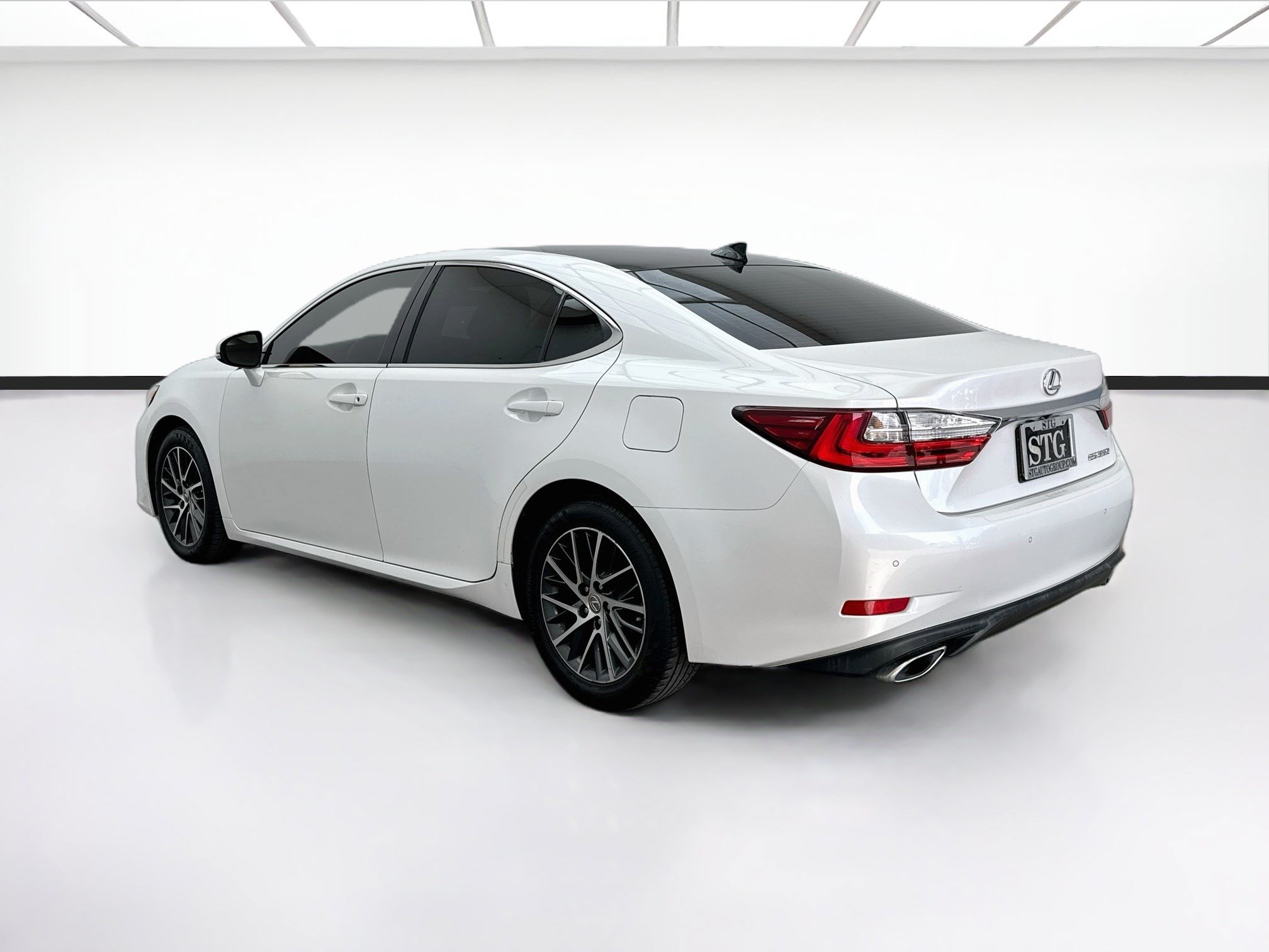 Used 2016 Lexus ES 350 w/ Navigation System Package FWD image 6