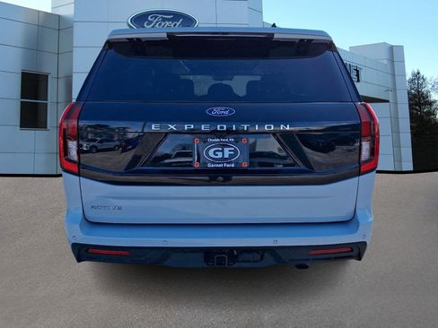 Certified 2025 Ford Expedition Active AWD/4WD image 7