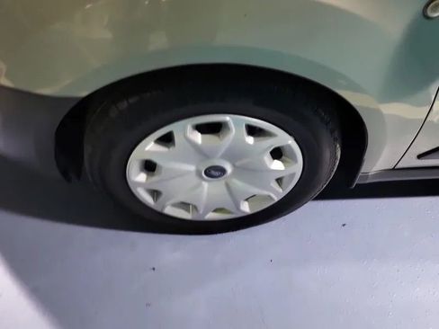 Used 2016 Ford Transit Connect XL image 5