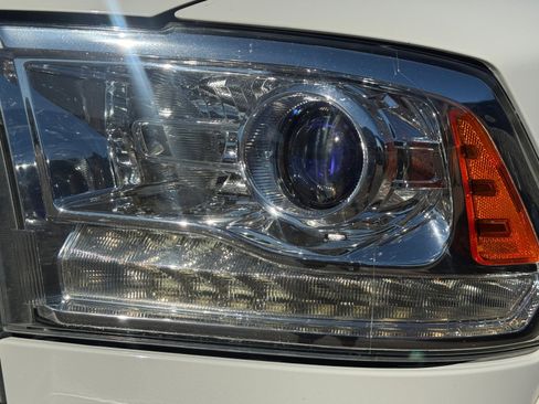 Used 2018 RAM 2500 Laramie w/ Convenience Group image 9