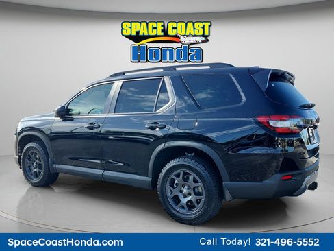 New 2026 Honda Pilot TrailSport image 7