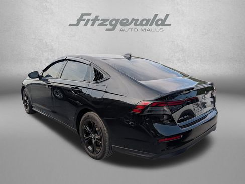 Used 2025 Honda Accord SE image 5