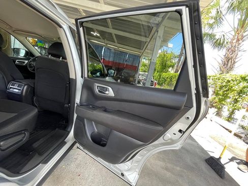 Used 2017 Nissan Pathfinder SV w/ Cargo Package FWD image 6