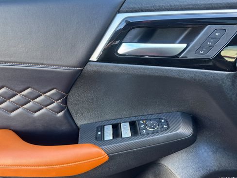 Used 2025 Mitsubishi Outlander SEL Black Edition image 15