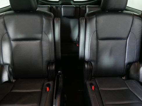 Used 2017 Toyota Highlander Limited image 13