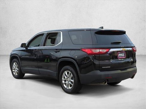 Used 2021 Chevrolet Traverse LS FWD image 8