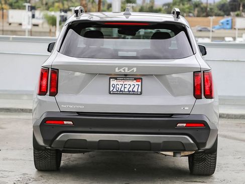 Used 2023 Kia Sorento X-Line EX image 8