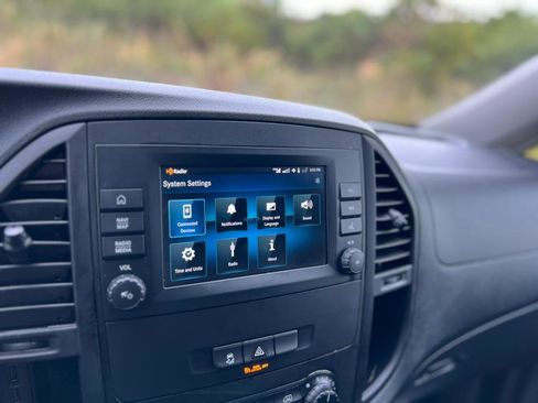 Used 2021 Mercedes-Benz Metris image 18