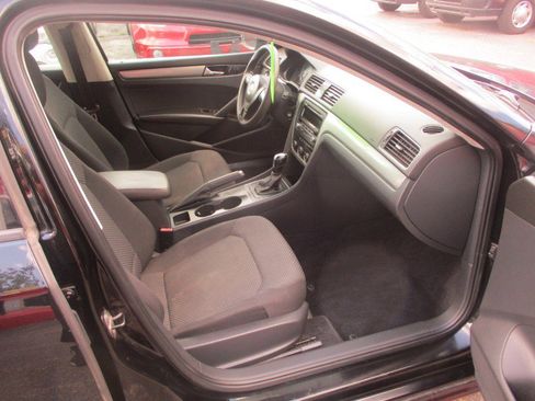 Used 2014 Volkswagen Passat 2.5 S image 7